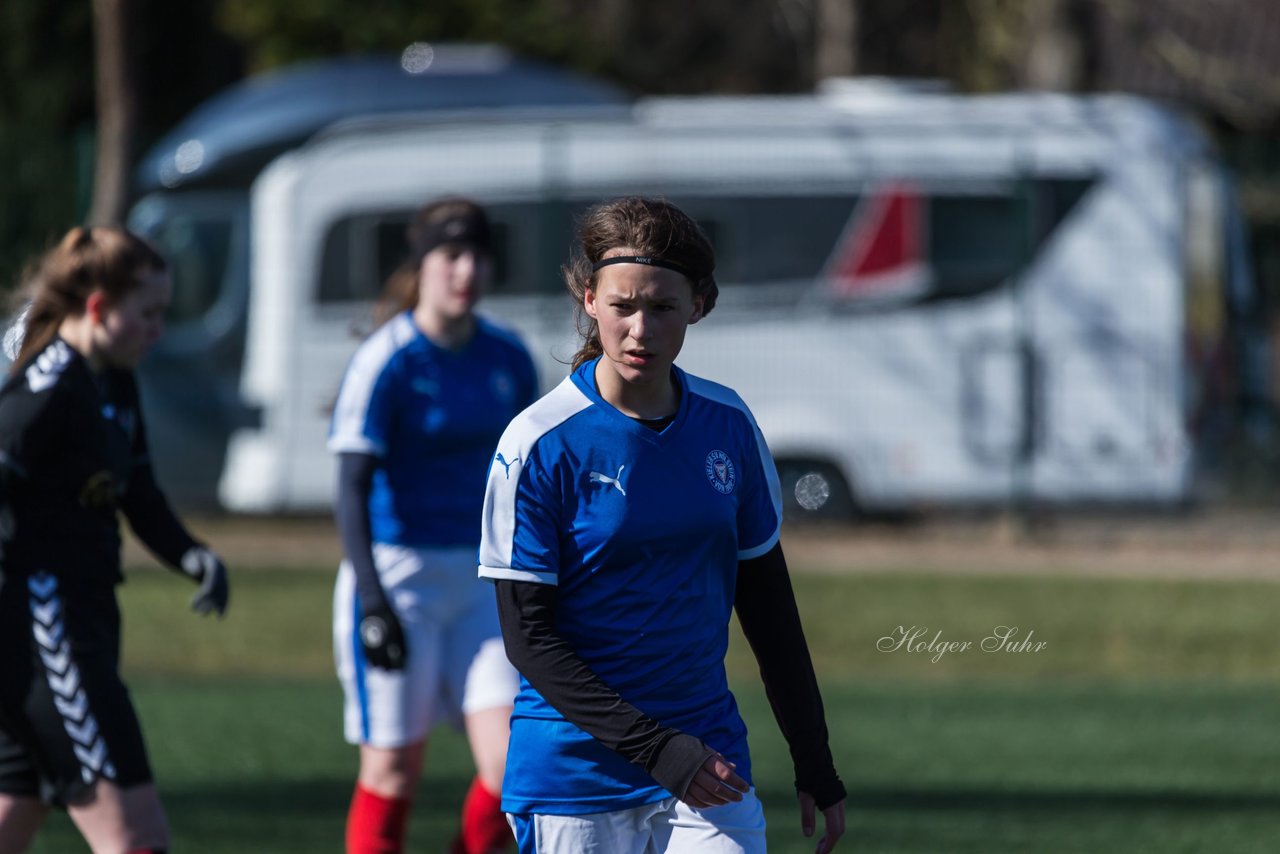 Bild 405 - B-Juniorinnen Halbfinale SVHU - Holstein Kiel : Ergebnis: 3:0